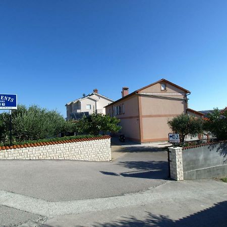 Apartments Ljubica Barbat na Rabu Exteriér fotografie
