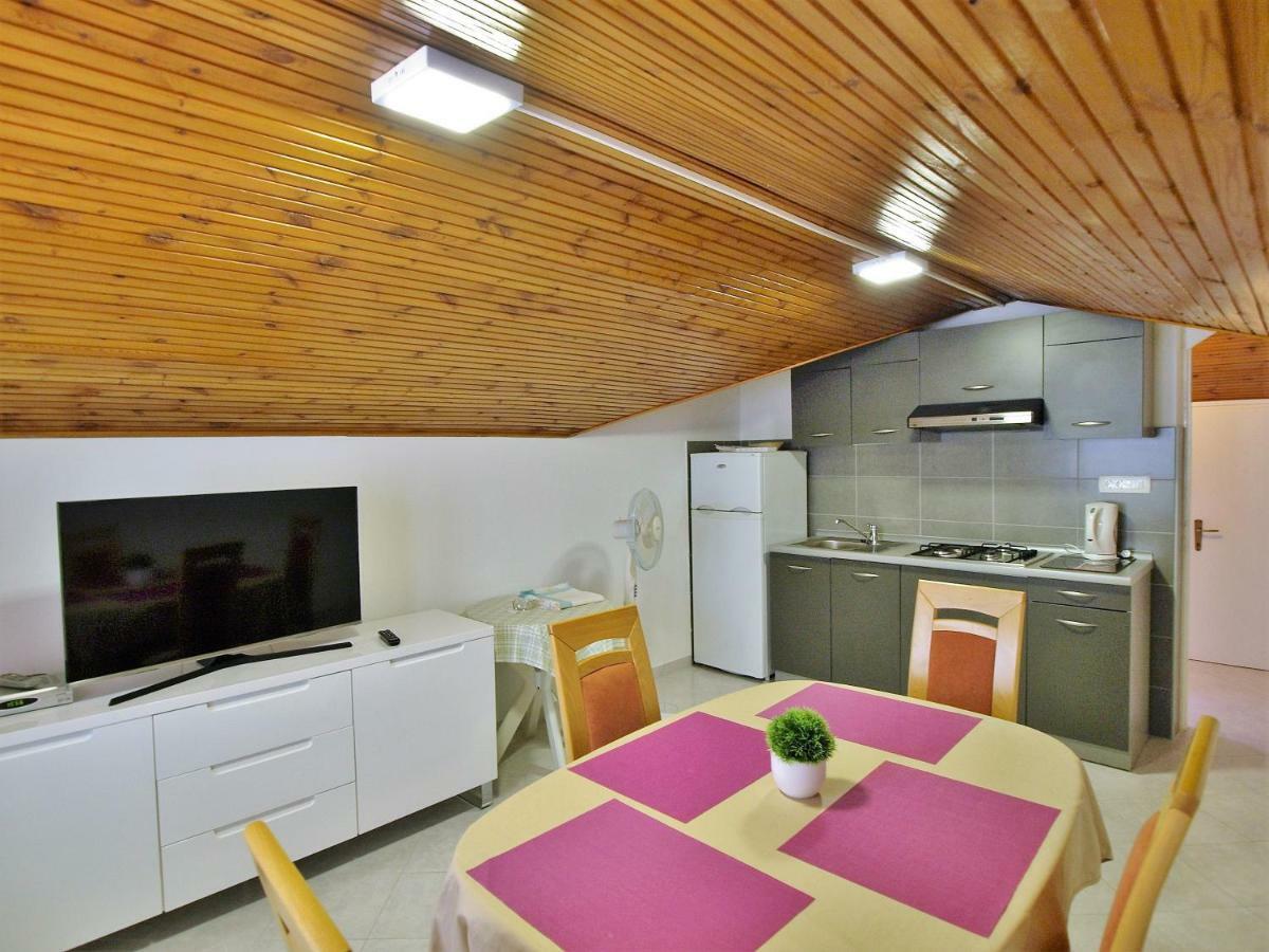 Apartments Ljubica Barbat na Rabu Exteriér fotografie